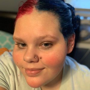 Meet your Posher, Maddie